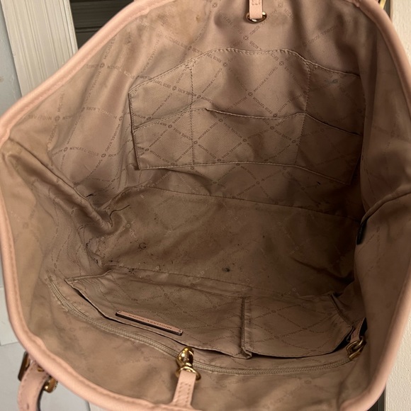 Michael Kors purse - Picture 7 of 7